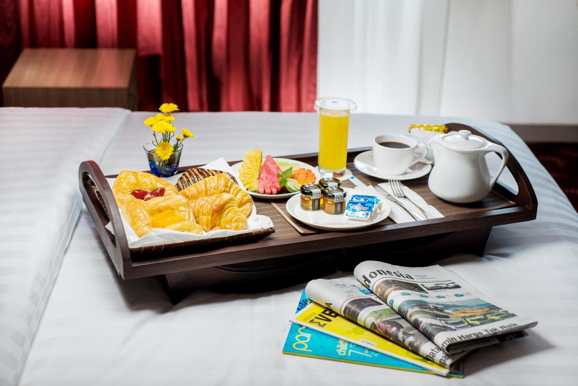 Blue Sky Hotel Petamburan Jakarta Luaran gambar