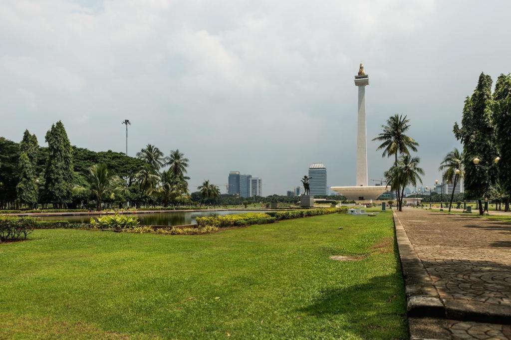 Blue Sky Hotel Petamburan Jakarta Luaran gambar