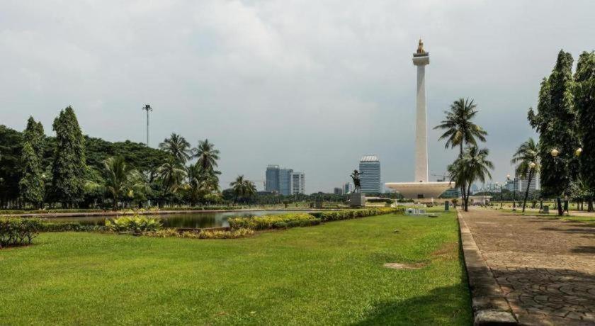 Blue Sky Hotel Petamburan Jakarta Luaran gambar