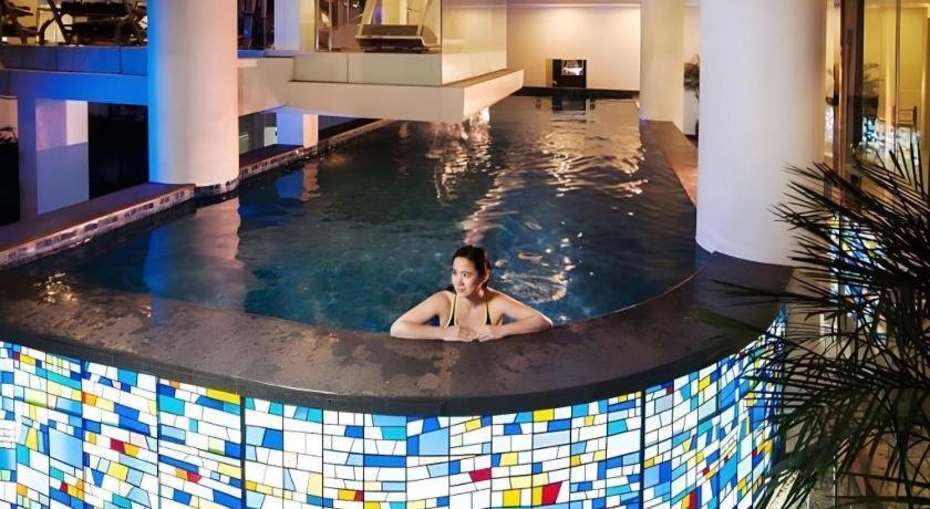 Blue Sky Hotel Petamburan Jakarta Luaran gambar